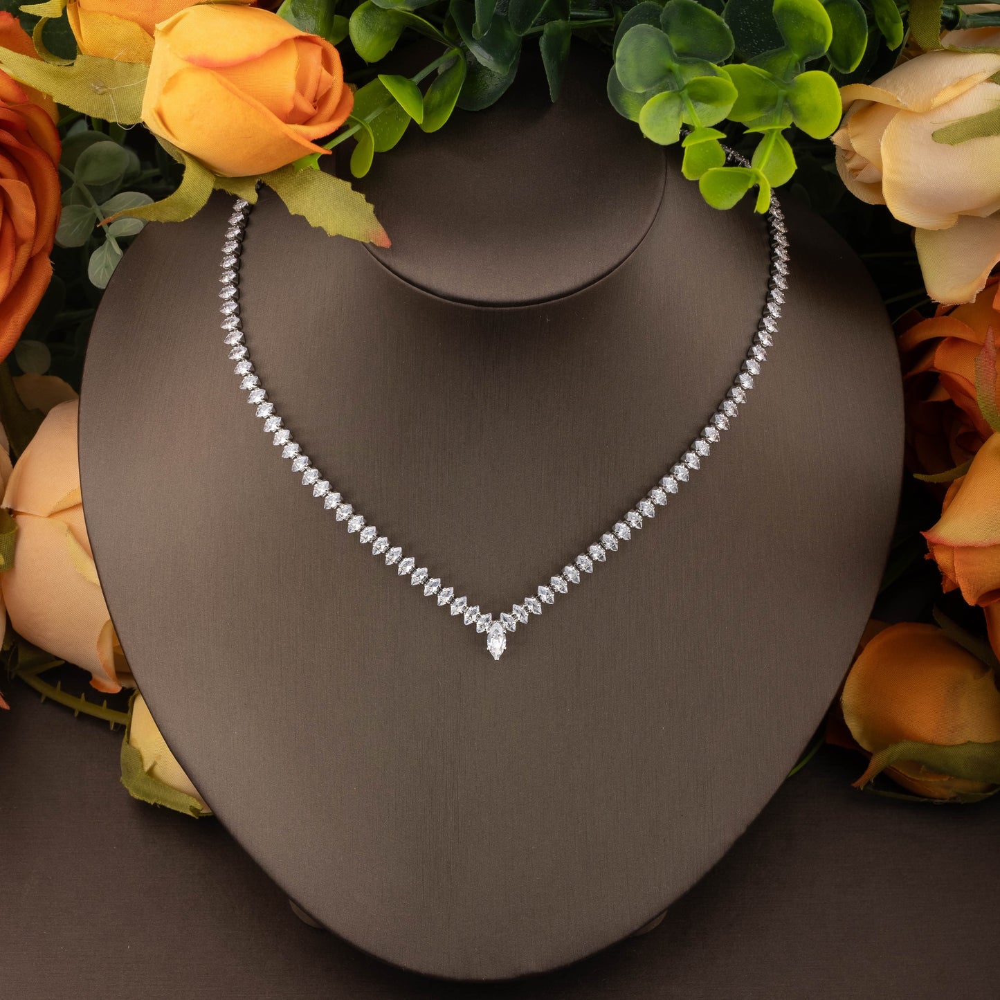 Elegant Copper V-Shaped Necklace and Jewelry Set with Crystal Zirconia - Ideal for Weddings, Parties, and Daily Wear, Includes Matching Earrings and Bracelet, Daily Wear Jewelry|Sparkling Accessories|Goldplated Copper, Vintage Jewelry